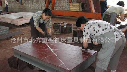 好品質(zhì)的鑄鐵平板 4.5m*2.5m非常規(guī)尺寸定制，來(lái)圖或?qū)T設(shè)計(jì)，量具專家