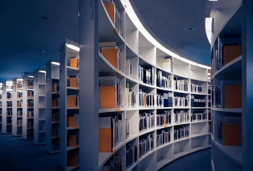 新課改背景下“四課一體”的智慧化實踐路徑 說課、講課、聽課、評課與互聯網科技創新的融合探索